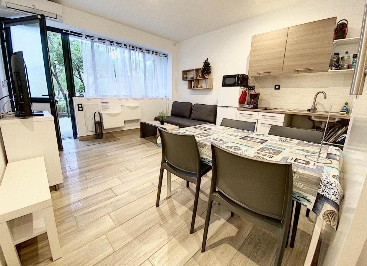 F2 "Le Parc" Clim, Wifi, Pmr Apartment Balaruc-les-Bains Luaran gambar
